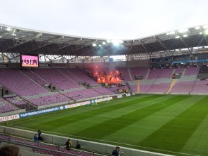 Die YB-Kurve beim Einlauf der Spieler